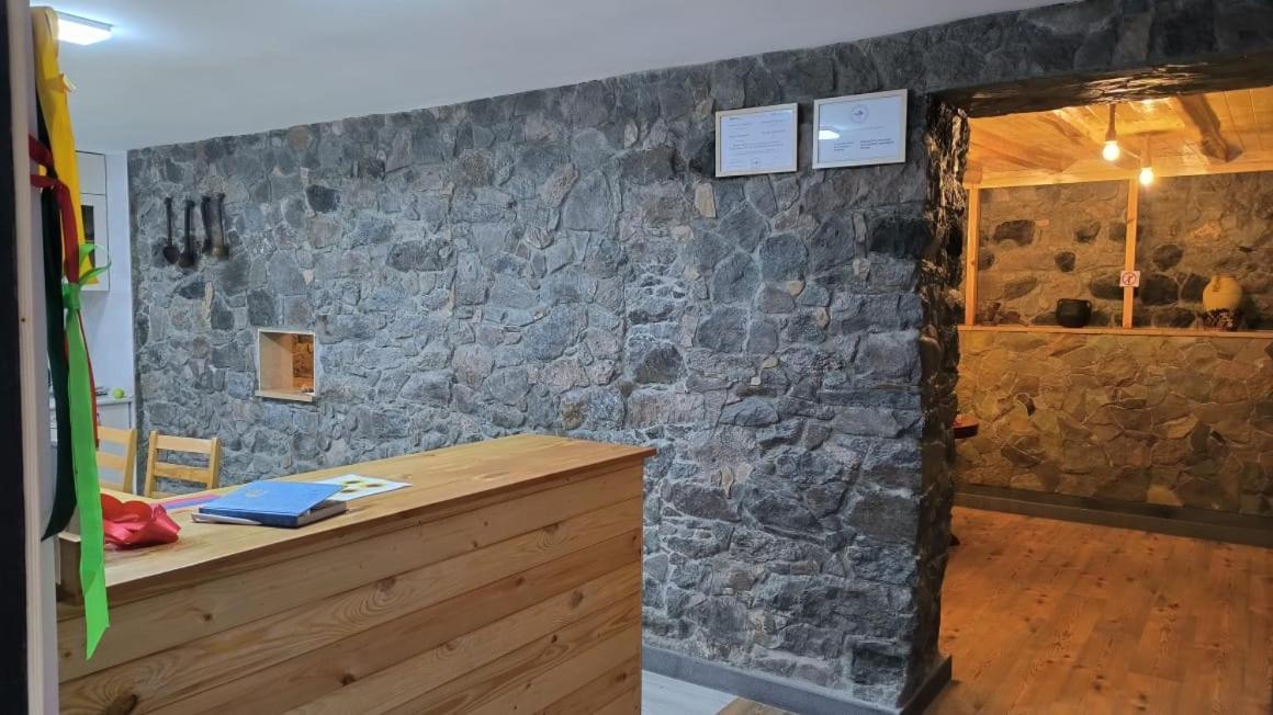 Legend Guest House Yekhegis Eksteriør bilde